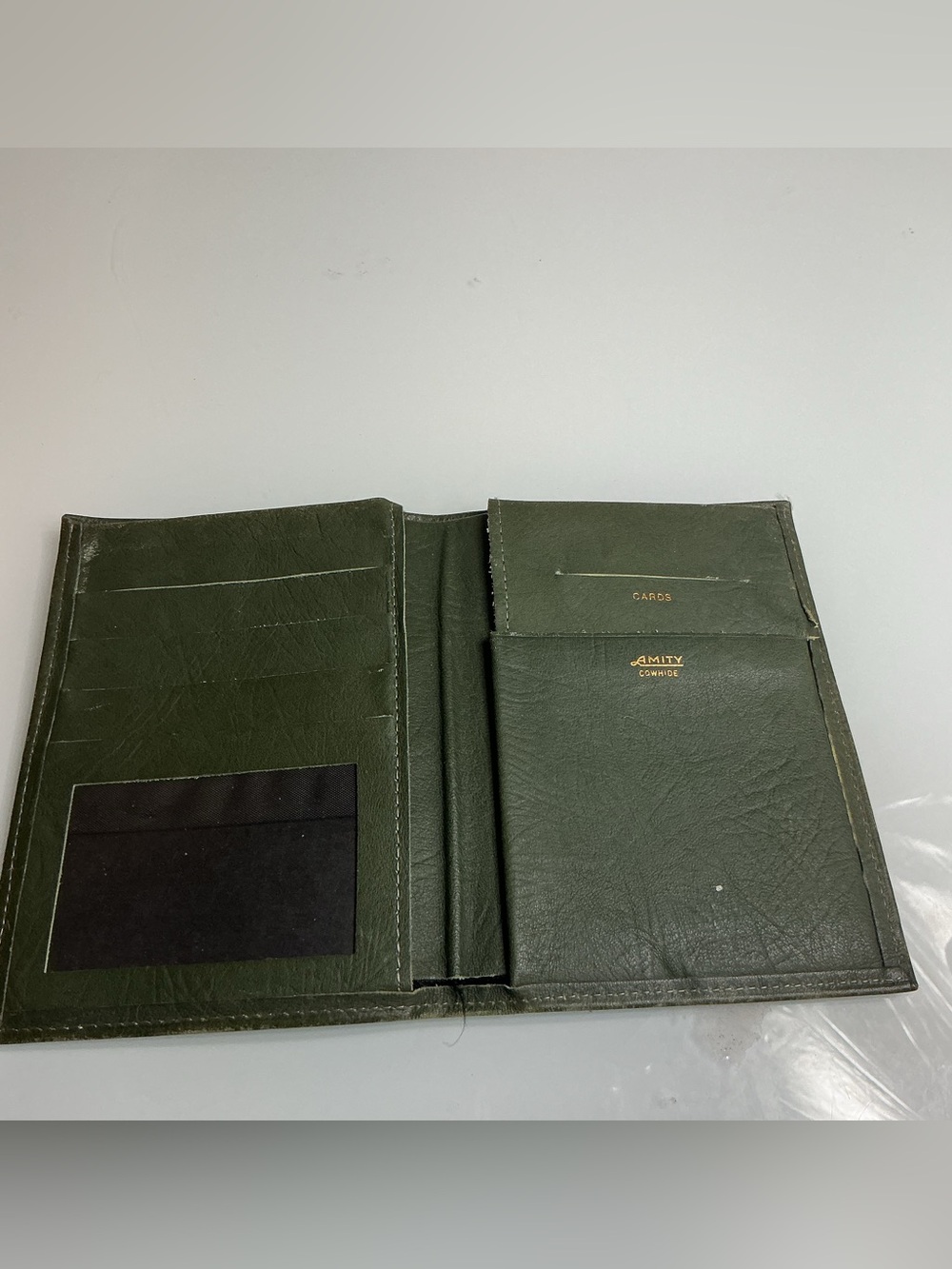 Amity Green Leather Men’s Wallet Organizer